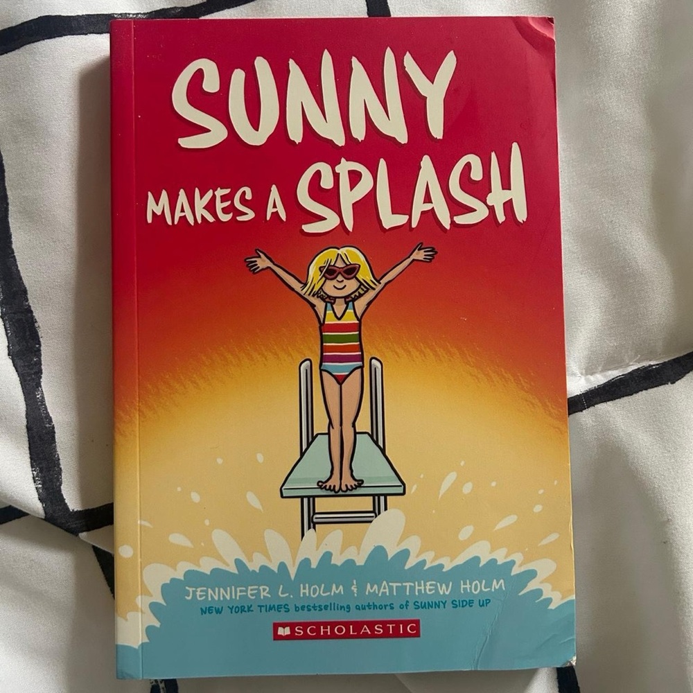 Scholastic Sunny Makes a Splash Book - Red and Orange